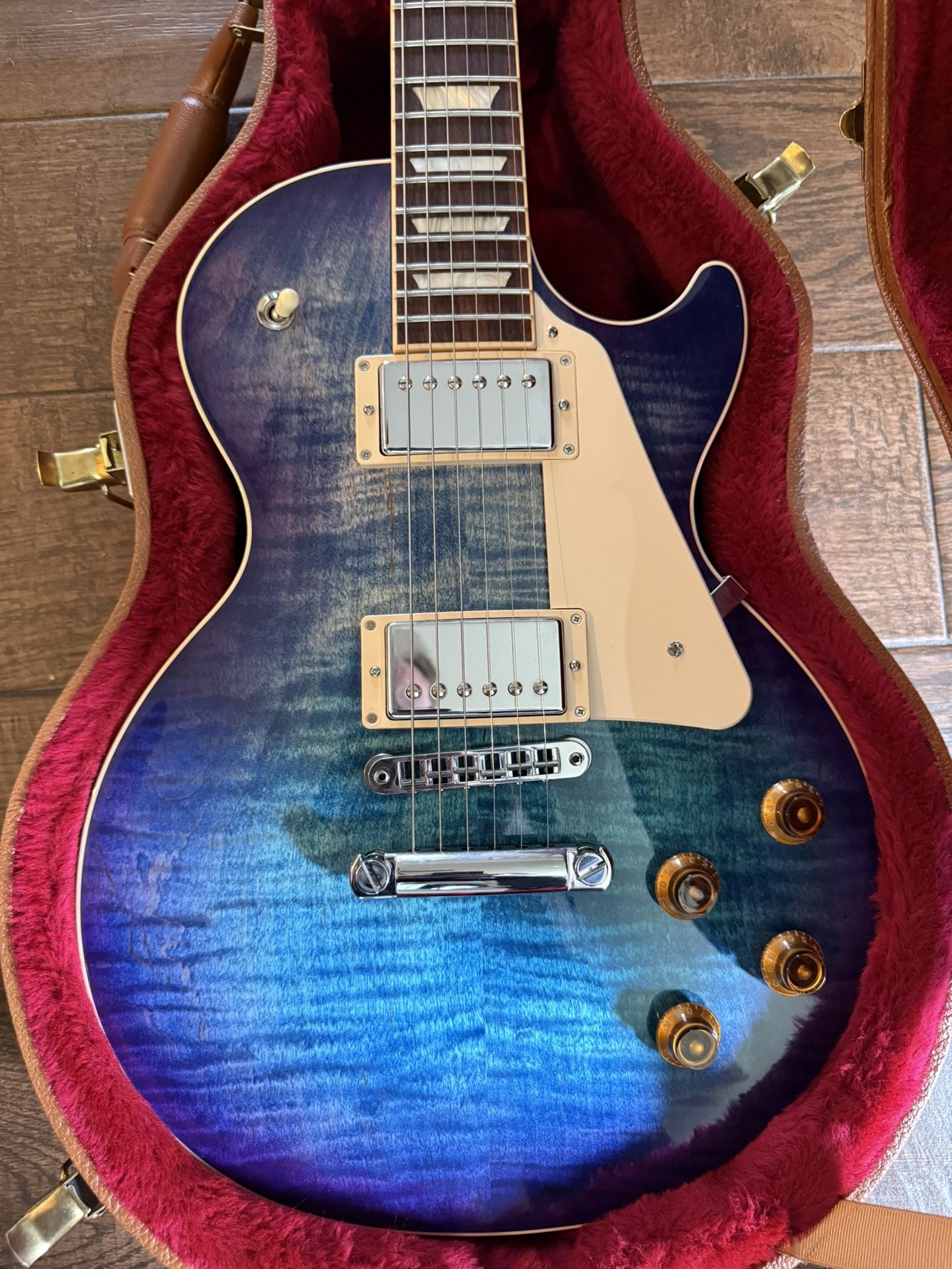 Brand New unplayed GIBSON 2017 Les Paul Standand T