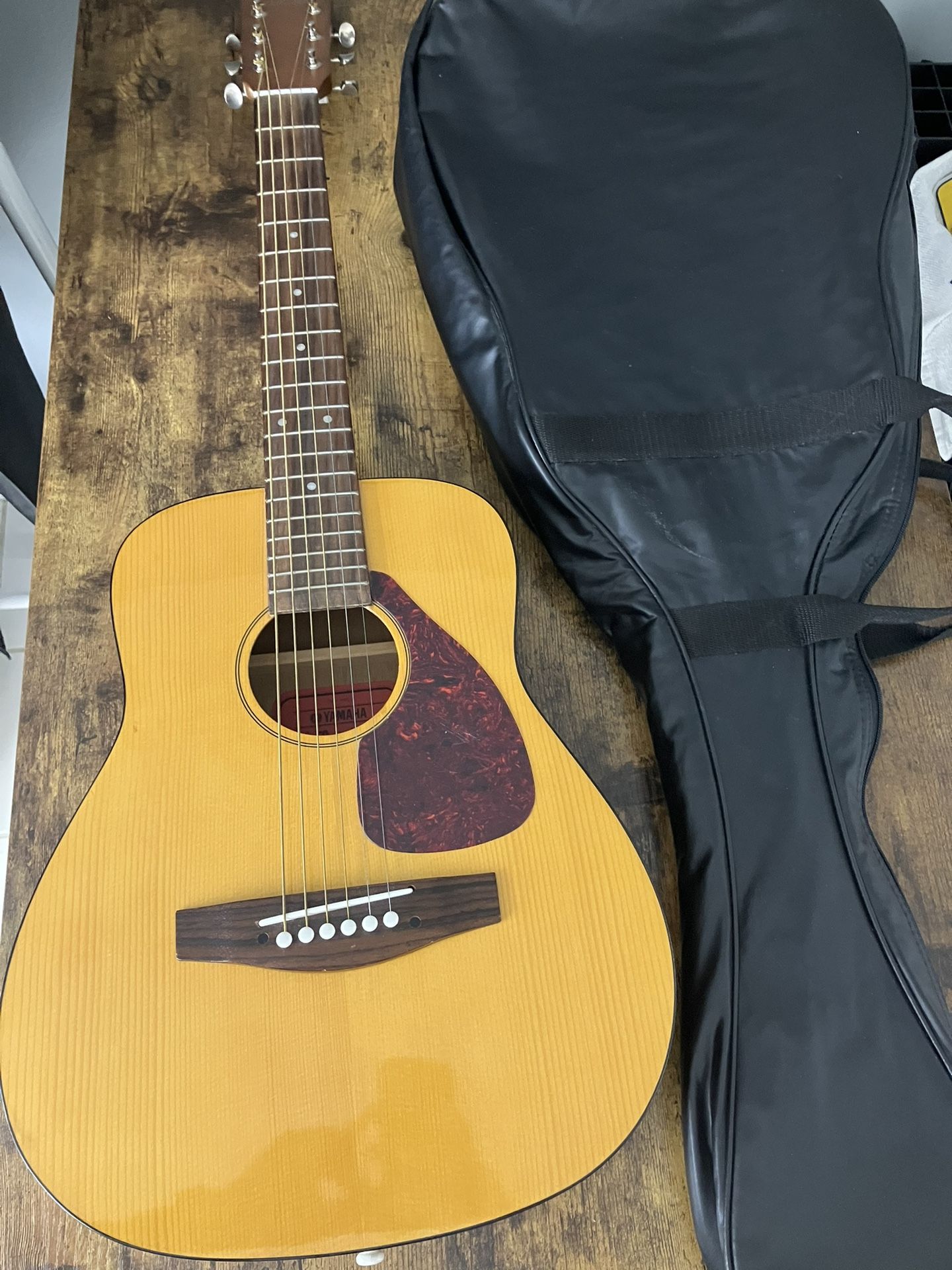 Yamaha FG - Junior Guitar with Gig Bag