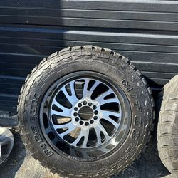 dual 6 lug 20x10 steel off road on 35s 