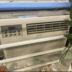 Window AC, Older but works fine