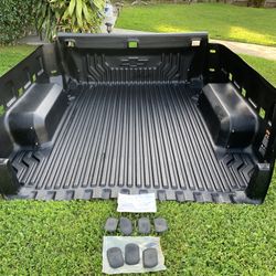 2019/2024 CHEVY SILVERADO BED-LINER