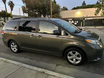 2012 Toyota Sienna