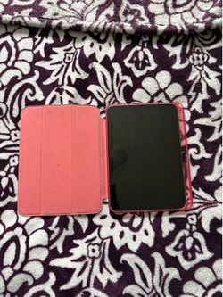 Apple iPad Mini 6 (2021) – Won’t Turn On – For Parts/Repair
