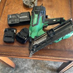 Hitachi 15ga Angle Finish Nail 