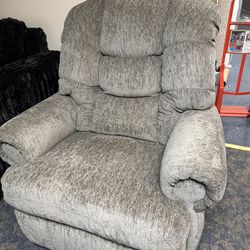 Super Comfortable Chairs @ FURNITURE LOVE ❤️ Same Day Delivery 🚚