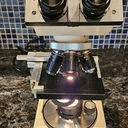 Swift Instruments International Medical Biological Microscope M1000-D Vintage