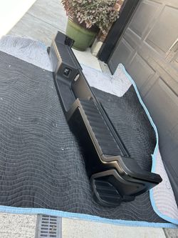 F250 F350 Super Duty XL Rear Bumper 2023-2026 Ford OEM Black Step like new take off. Some cosmetic scratches Harness was cut off