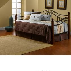 Daybed with FREE Mattress