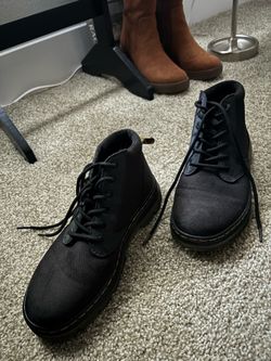 Women’s Dr. Martens size 7