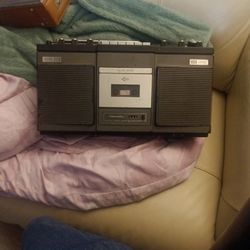realistic radio  model n# 14-771