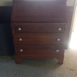 Three Drawer Pigeonhole Desk Dresser