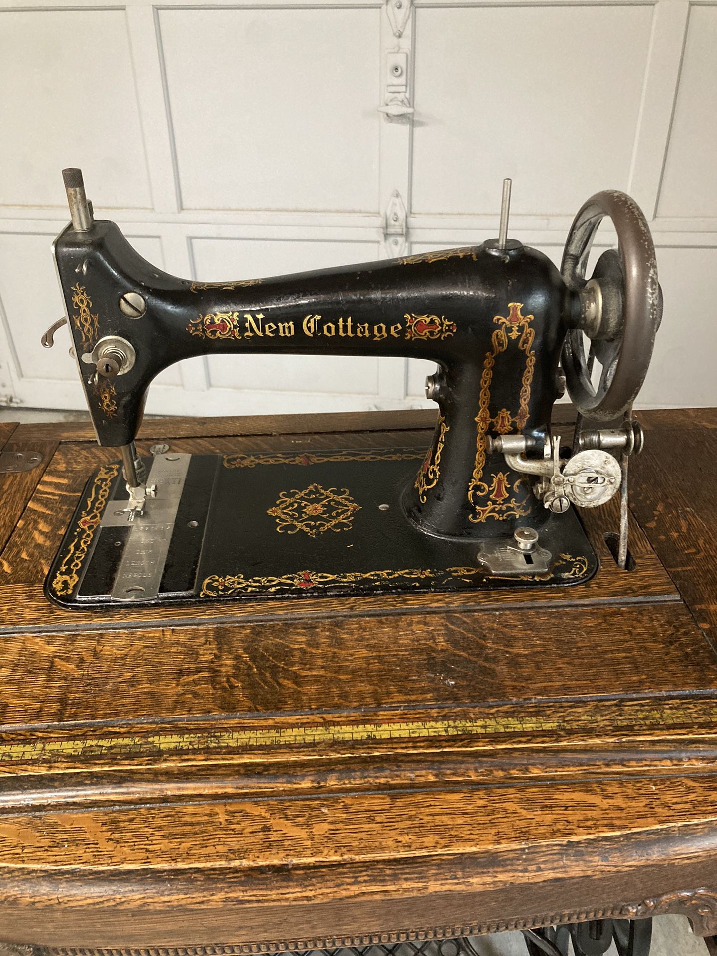Vintage New Cottage Sewing Machine/Cabinet