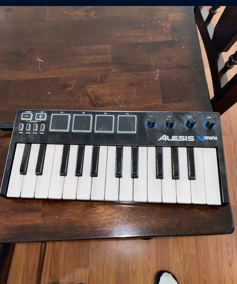 Alesis Vmini MIDI Keyboard