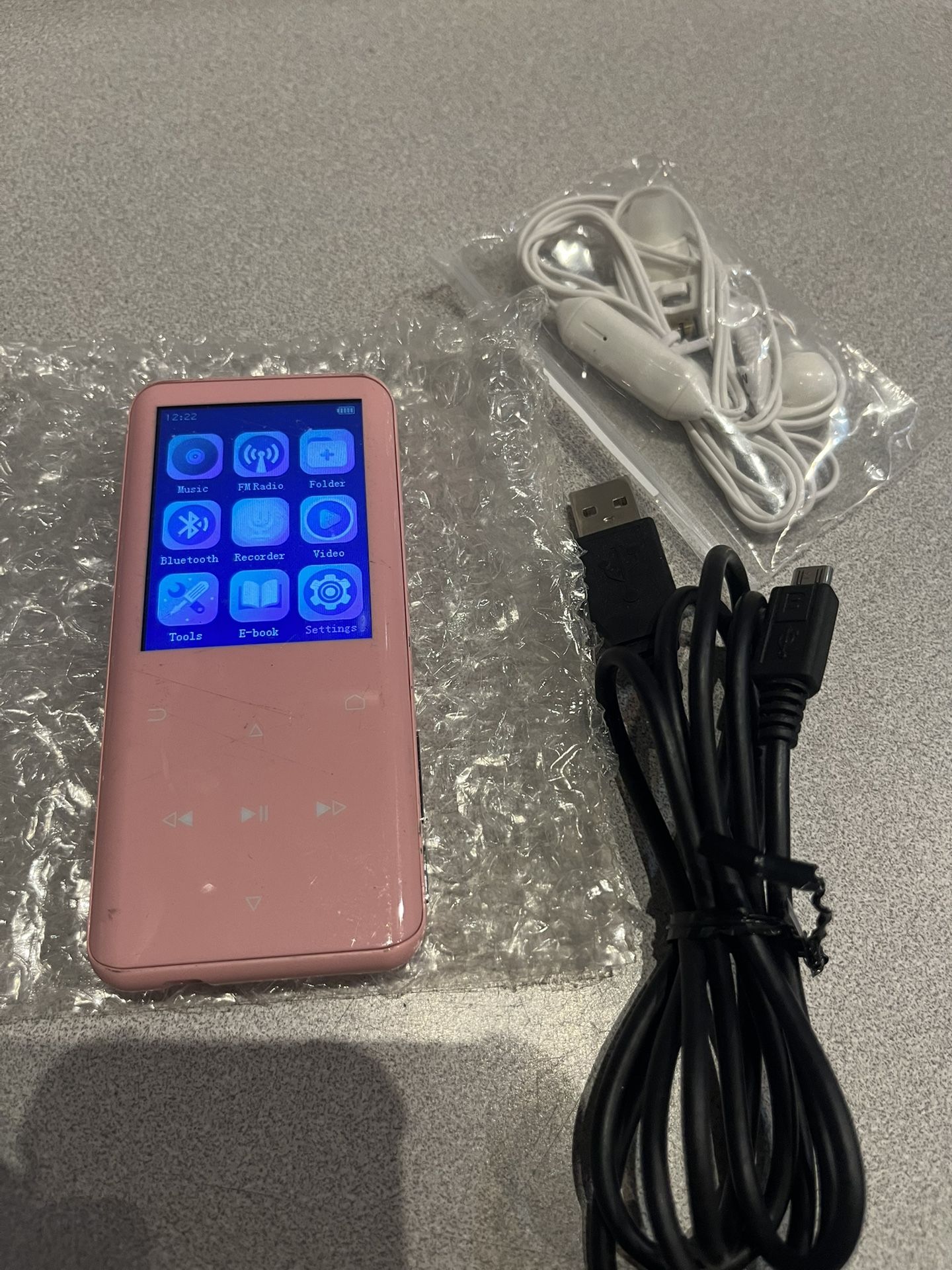 AGPTEK 32GB MP3 player with memory card slot model A17X-pink