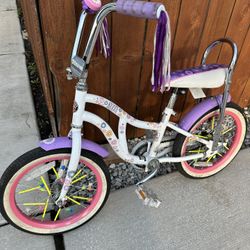 Little Girls Bike With Training Wheels $30