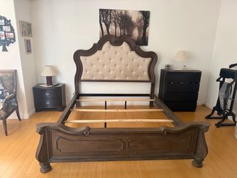 Cal King Size Ornate Wood Bed Frame with Tufted Headboard