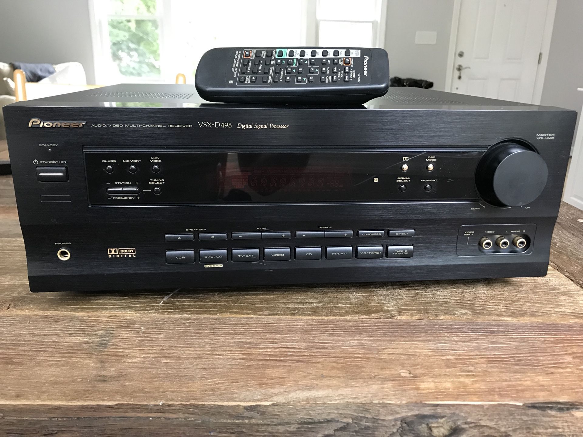 Pioneer VSX-D498 Audio Video Multi Channel Receiver - w remote