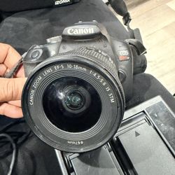 Canon EOS Rebel T7