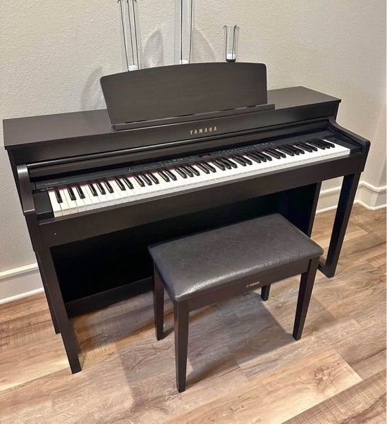 Yamaha Clavinova CLP-440 digital piano