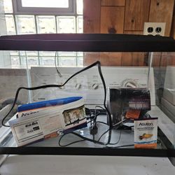 Used Fish Reptile Tank With Lid And Parts