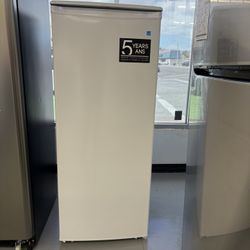 DANBY 8.5 Cu Ft Freezer 