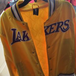 Los Angeles Lakers Jacket In Time For Fall And Winter 