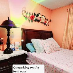 🔥 Bed 's Queen/King And One Table Mirror With Drawers &Reglur Table Drawers For Sale🔥