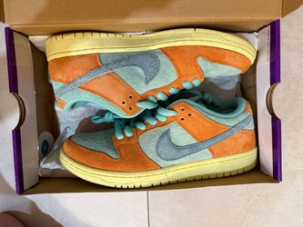 Nike SB Dunk Low Orange Emerald Rise Size 8.5
