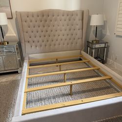 Queen bed frame Tufted, velour