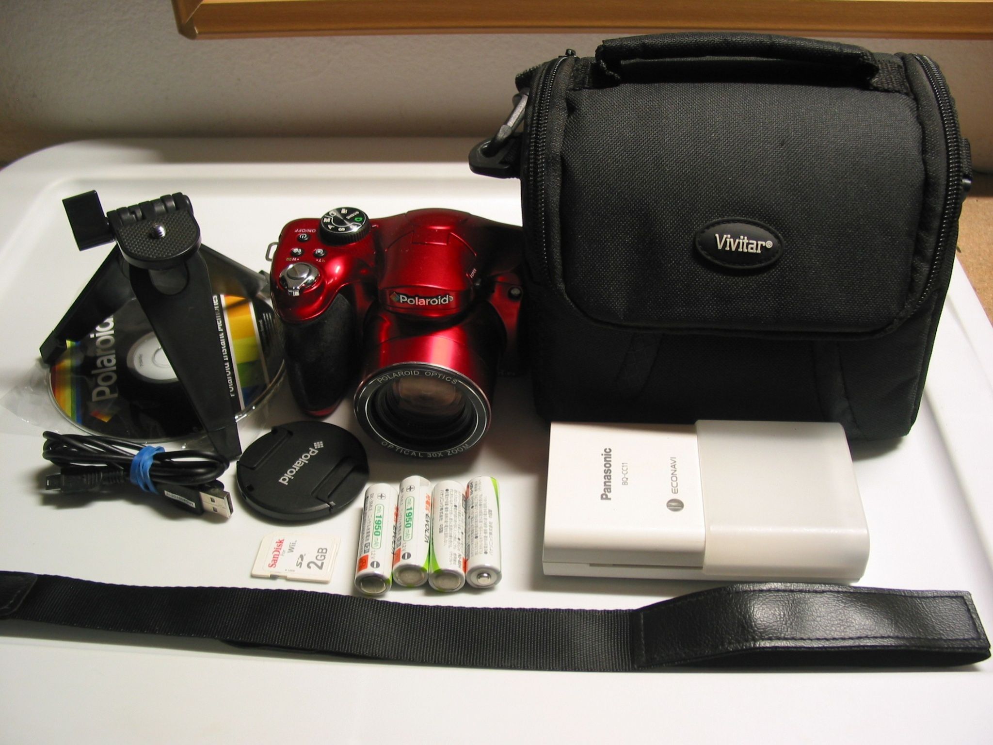 Polaroid iE3035W RED 18MP Digital Still Photo Camera w/Wifi HD Video 30x Optical Zoom