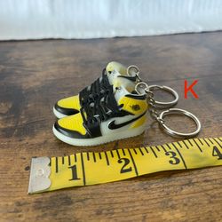 Shoe keychain (pair Yellow)