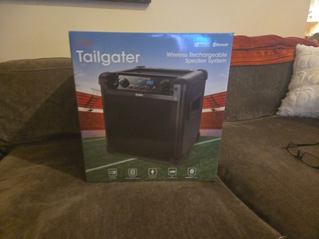 Wireless Rechargeable Speaker