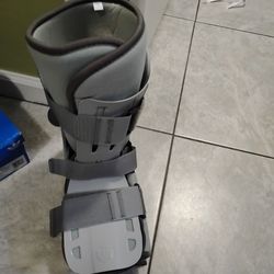 Walking boot