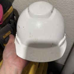 White Hard Hat 