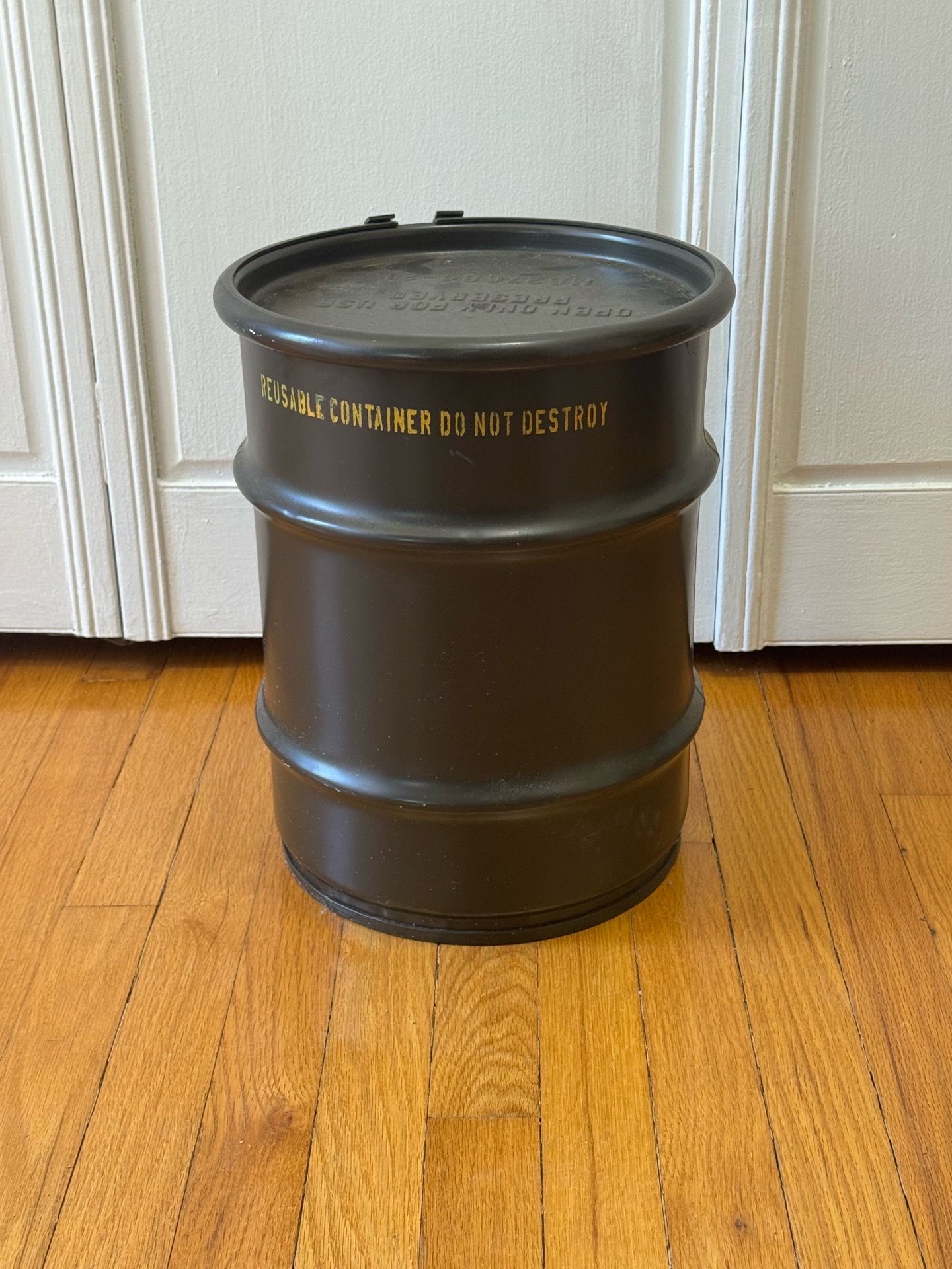 Military container cylinder