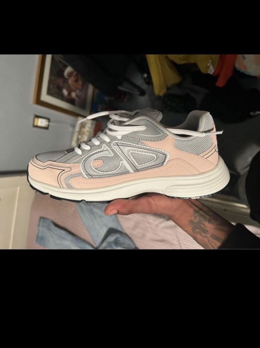 Dior B30 Size 10