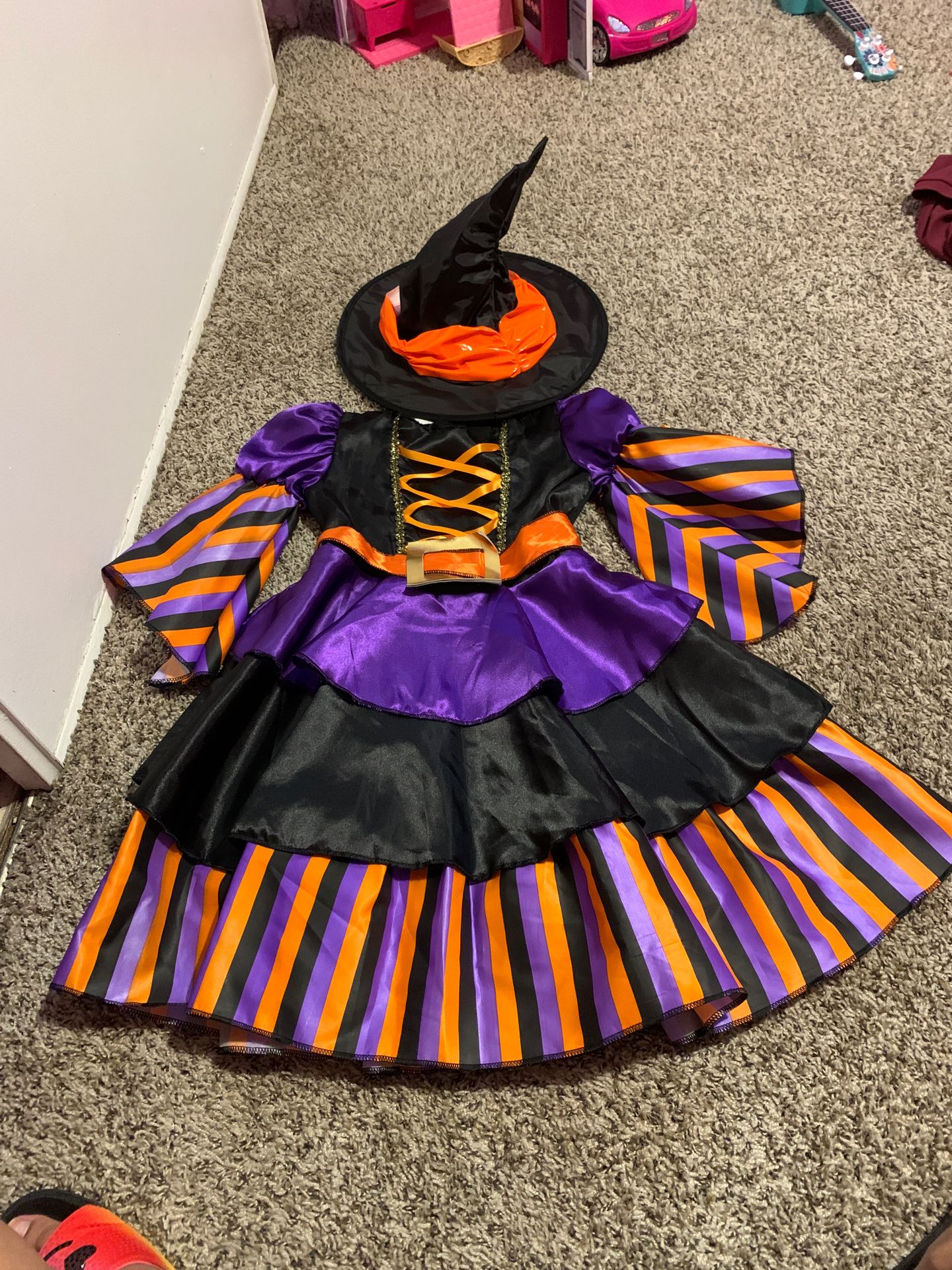 Girl costume L