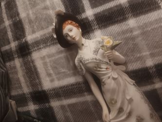 Giuseppe  Armani Figure 