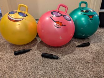 Kids Hop Bounce Balls with Pumps – Set of 3