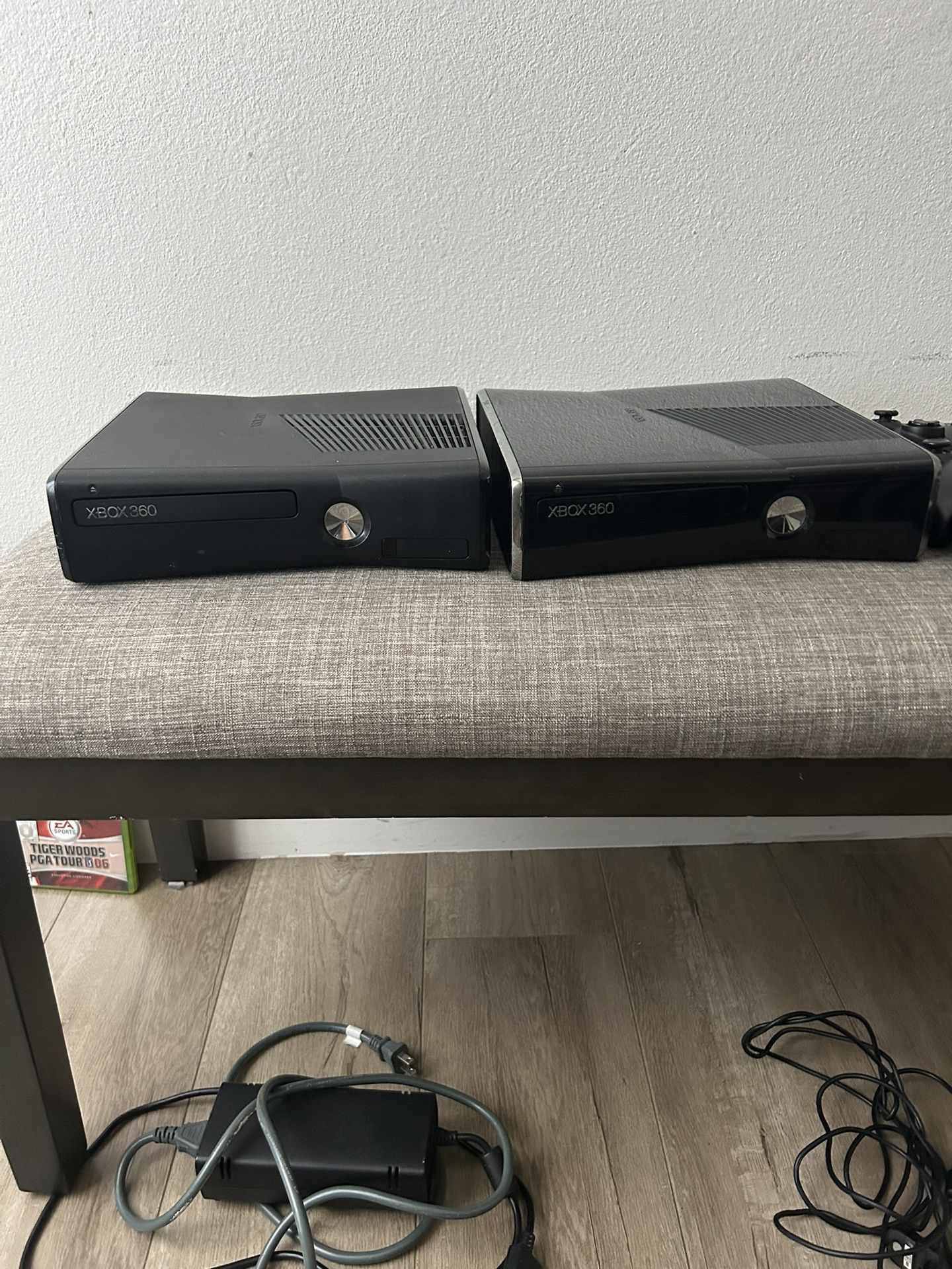 Xbox 360 (2 Xbox’s)