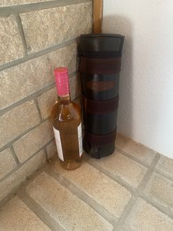 Insulated bottle holder