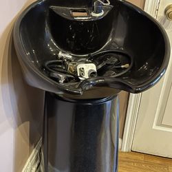 SALON BOWLS AND TWO SHAPOO CHAIRS 