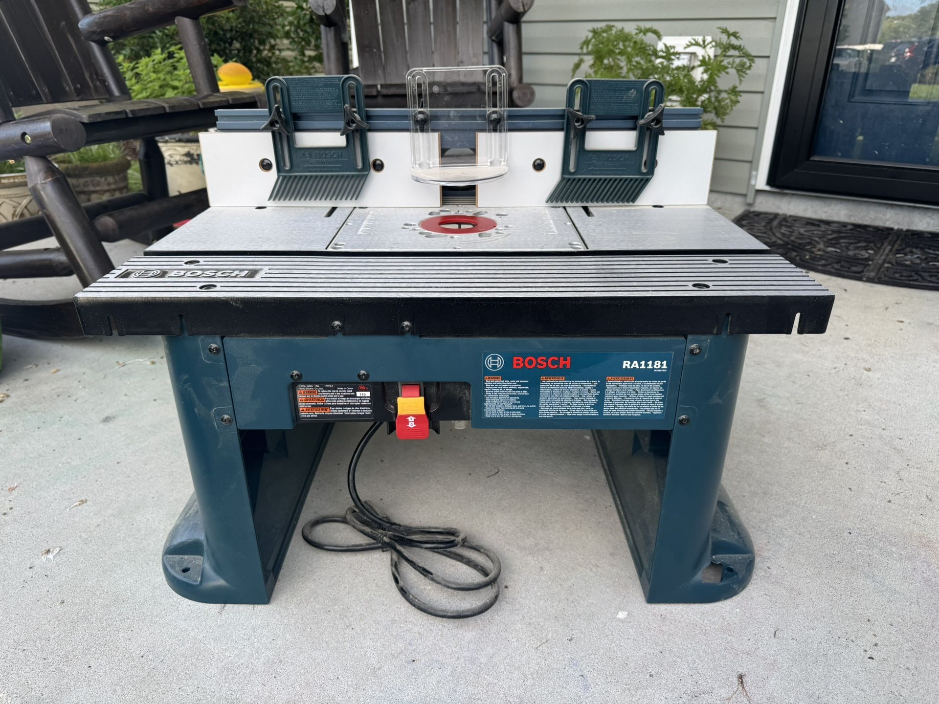 Bosch RA1181 Router Table