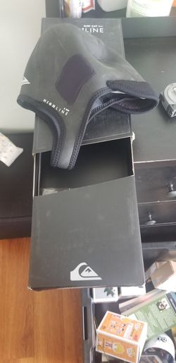 Quicksilver wet suit hoodie