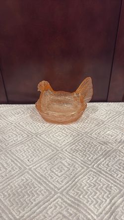 Amber Glass Hen on Nest Dish