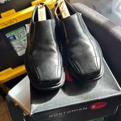 Bostonian Size 10 Black Men’s Dress Shoes