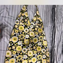 Fits all summer floral/ slightly worn/ open back