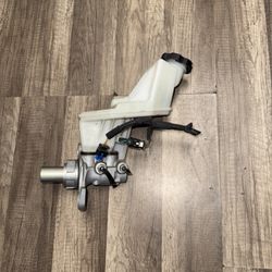 18-23 CHEVROLET EQUINOX TERRAIN AWD BRAKE MASTER CYLINDER RESERVOIR OEM (contact info removed)8