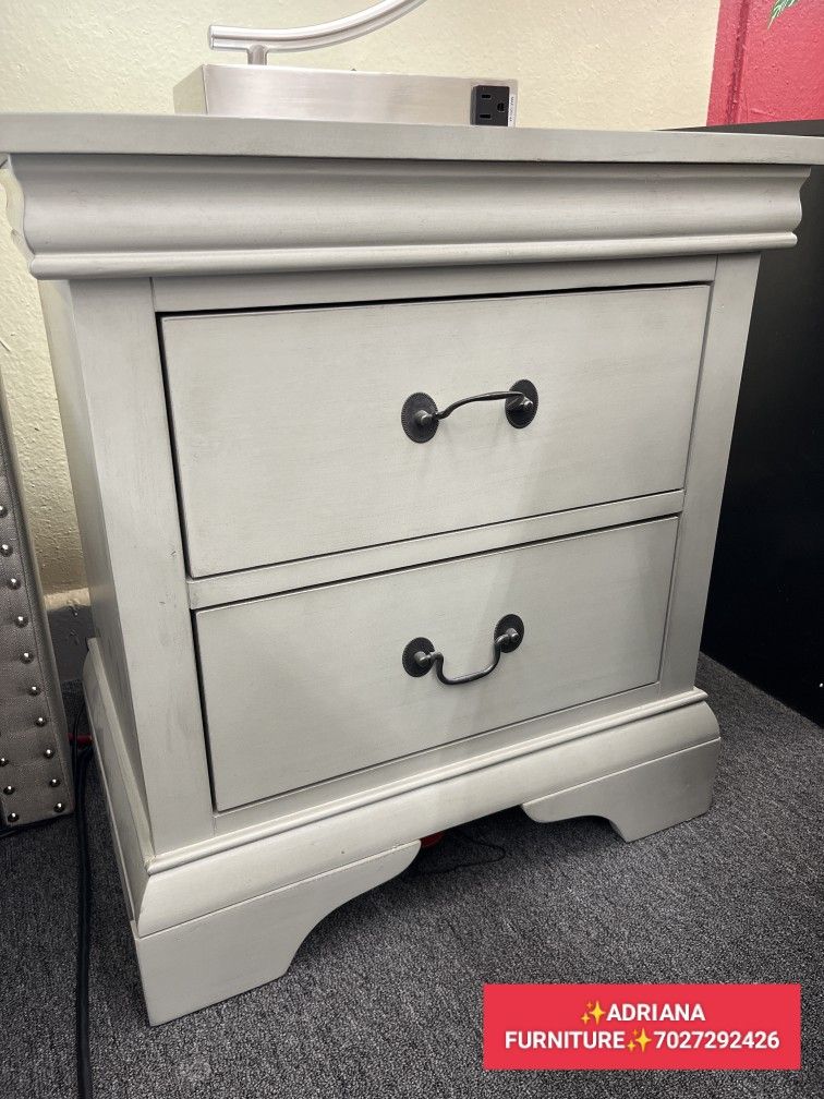 Nightstand Grey Louis Philippe 🏣You can apply from home or in store