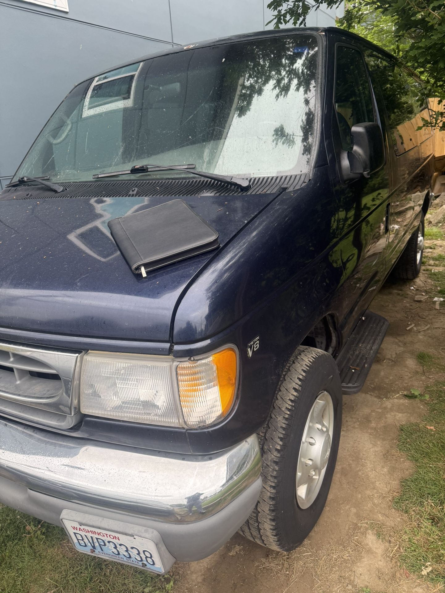 We Except Donations. Furniture- Appliances -old Cars- Etc